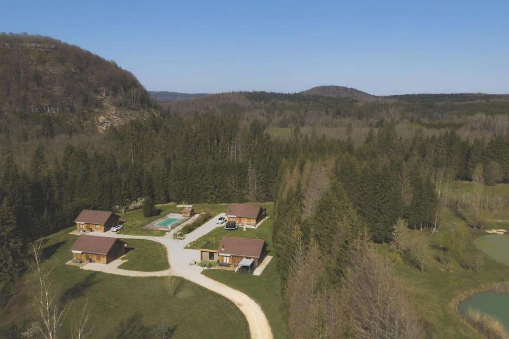 Gite Jura Mina Chalet Au Milieu De La Nature Villa Ney Exterior photo
